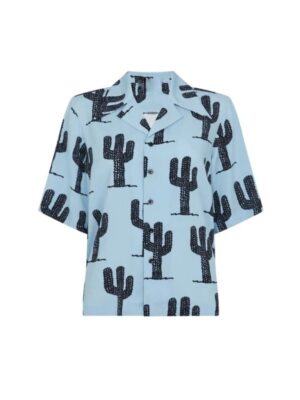 Kate The White Lotus S03 Leslie Bibb Blue & Black Cactus Print Shorts Set